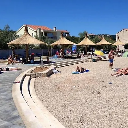 Apartman Eco Feng Shui Lady Pashmina With A View Ugrinici