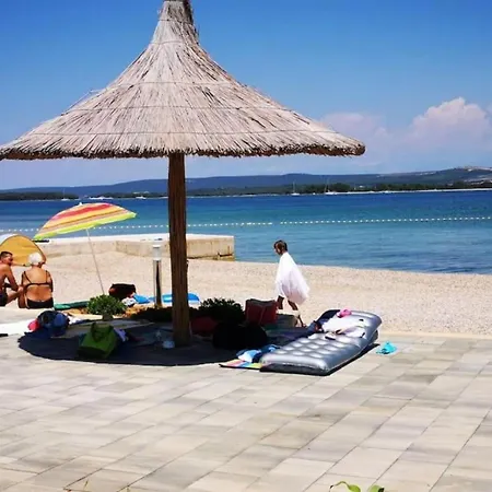 Eco Feng Shui Lady Pashmina With A View Apartment Ugrinici