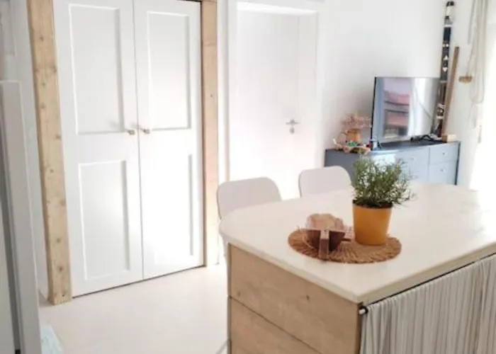 Eco Feng Shui Lady Pashmina With A View Apartment Ugrinici